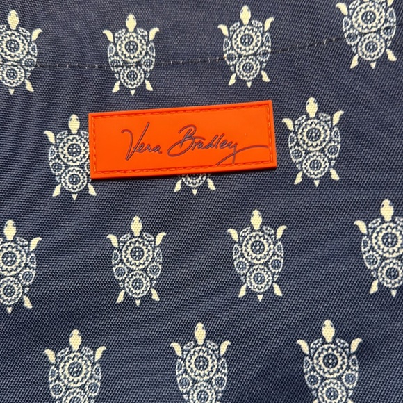 Vera Bradley swim tote with matching beach towel! - Picture 2 of 4